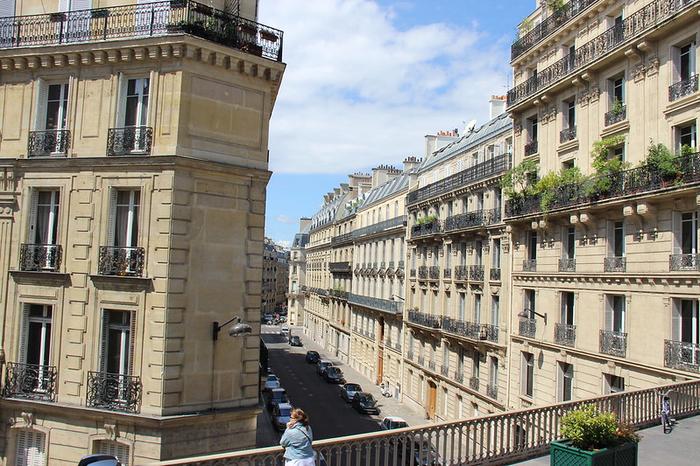 Paris/immobilier/CENTURY21 Magenta Lafayette/Paris immeuble appartement haussmannien architecture