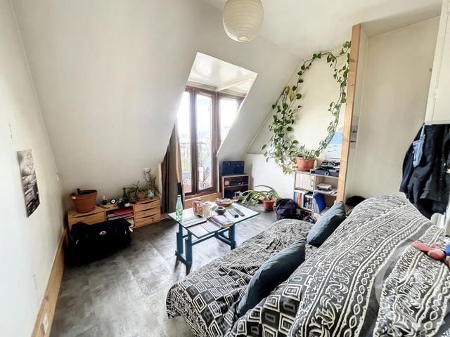  - PARIS - 