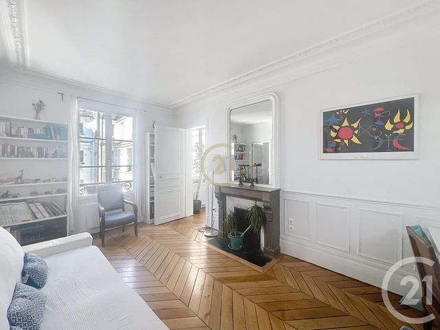  - PARIS - 