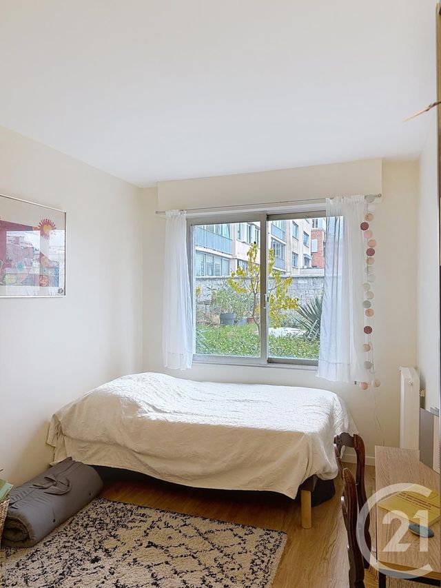 Appartement F3 à vendre - 4 pièces - 85.0 m2 - PARIS - 75018 - ILE-DE-FRANCE - Century 21 Magenta La Fayette