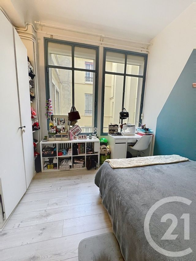 Afficher la photo en grand Appartement Loft à vendre - 6 pièces - 138.0 m2 - PARIS - 75010 - ILE-DE-FRANCE - Century 21 Magenta La Fayette