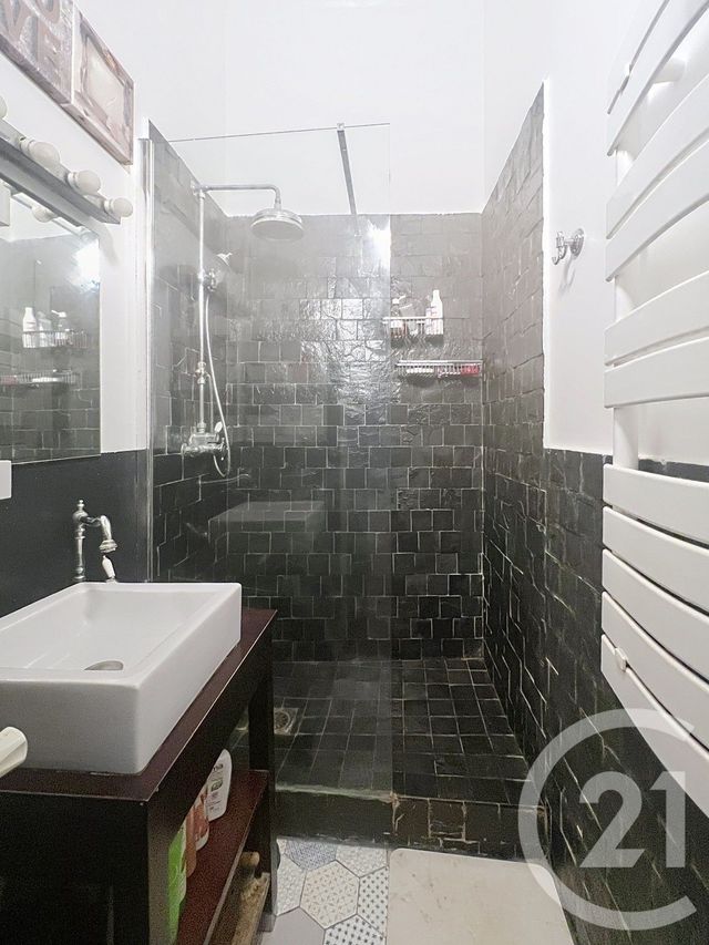 Afficher la photo en grand Appartement Loft à vendre - 6 pièces - 138.0 m2 - PARIS - 75010 - ILE-DE-FRANCE - Century 21 Magenta La Fayette