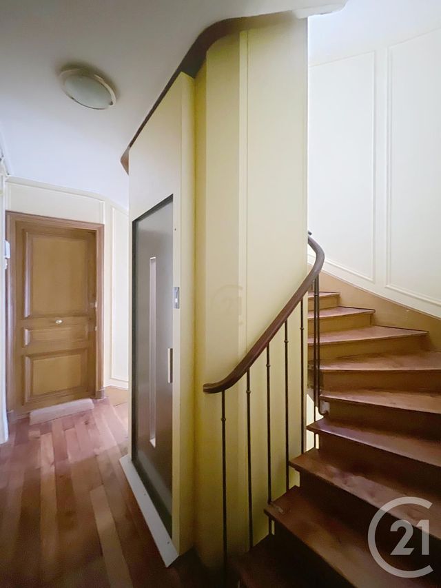 Appartement F2 à vendre - 3 pièces - 54.5 m2 - PARIS - 75010 - ILE-DE-FRANCE - Century 21 Magenta La Fayette