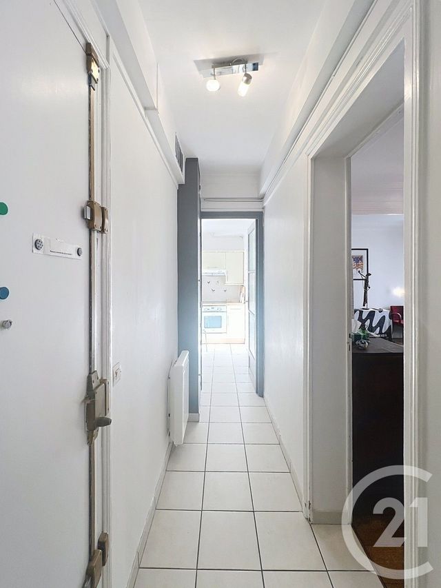 Appartement F2 à vendre - 3 pièces - 54.5 m2 - PARIS - 75010 - ILE-DE-FRANCE - Century 21 Magenta La Fayette