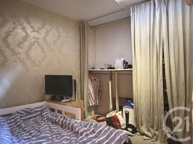 Appartement Duplex à vendre - 4 pièces - 82.0 m2 - PARIS - 75018 - ILE-DE-FRANCE - Century 21 Magenta La Fayette