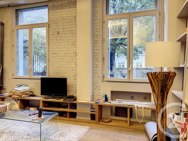 Appartement Duplex à vendre - 4 pièces - 82.0 m2 - PARIS - 75018 - ILE-DE-FRANCE - Century 21 Magenta La Fayette