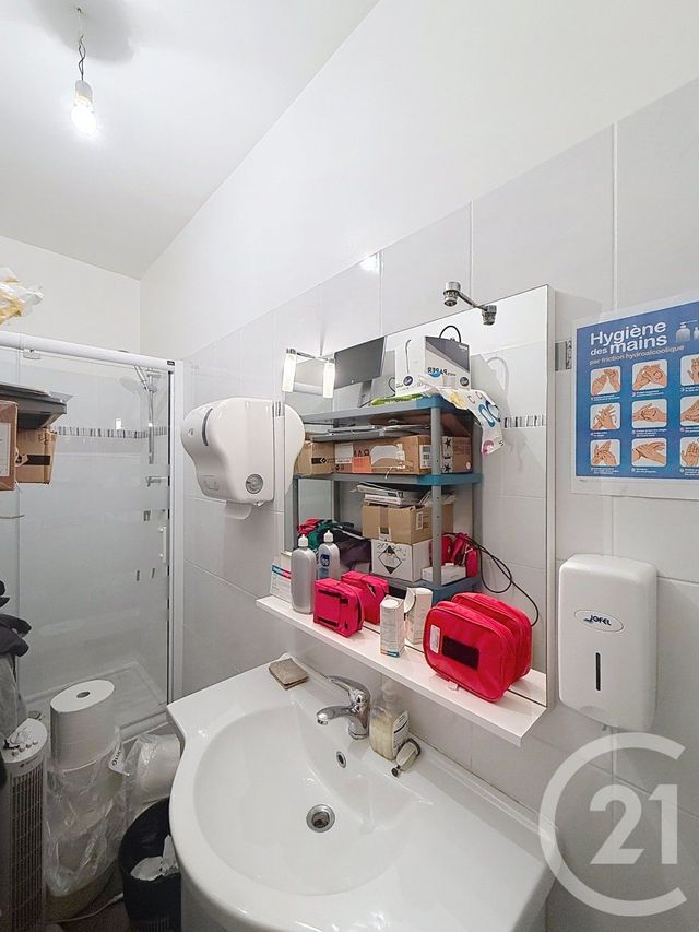 Appartement F3 à vendre - 3 pièces - 55.0 m2 - PARIS - 75010 - ILE-DE-FRANCE - Century 21 Magenta La Fayette