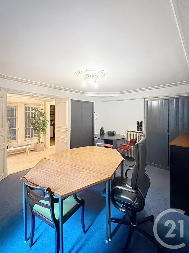 Appartement Local à vendre - 4 pièces - 100.1 m2 - PARIS - 75010 - ILE-DE-FRANCE - Century 21 Magenta La Fayette