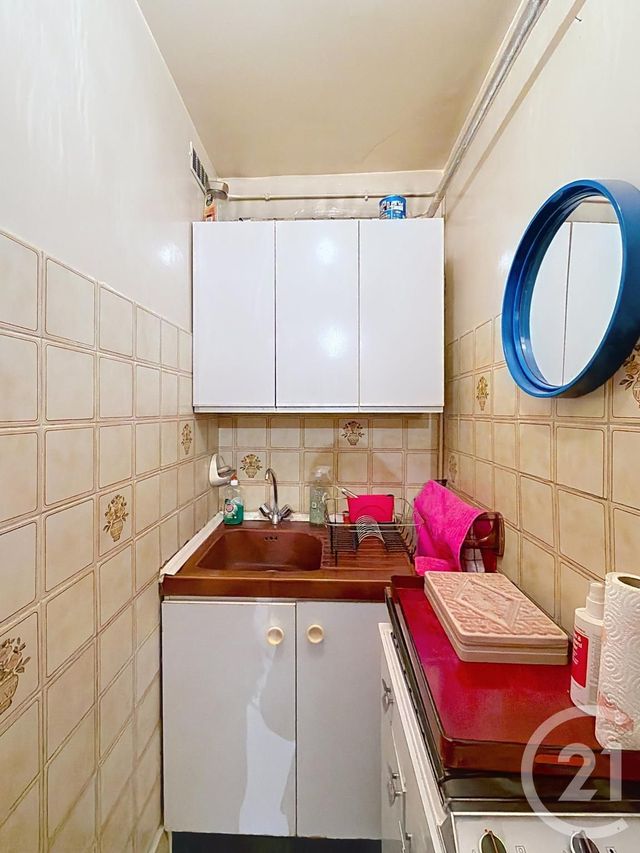 Appartement Local à vendre - 4 pièces - 100.1 m2 - PARIS - 75010 - ILE-DE-FRANCE - Century 21 Magenta La Fayette