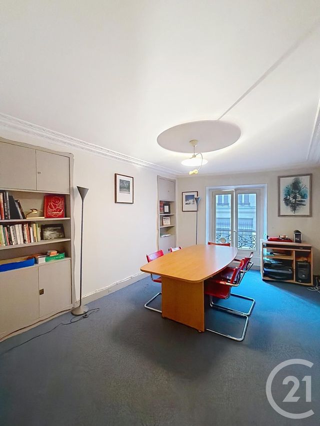 Appartement Local à vendre - 4 pièces - 100.1 m2 - PARIS - 75010 - ILE-DE-FRANCE - Century 21 Magenta La Fayette