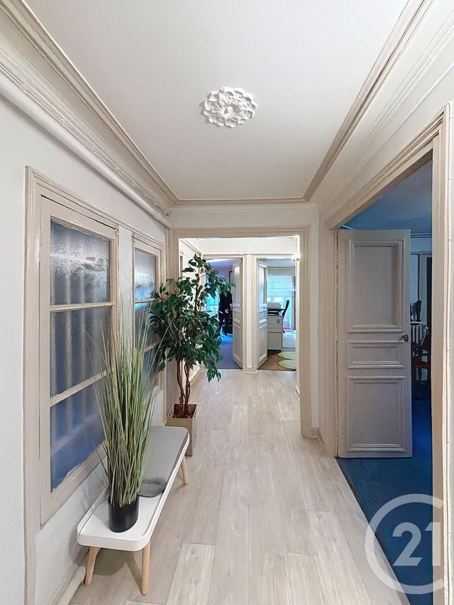 Appartement Local à vendre - 4 pièces - 100.1 m2 - PARIS - 75010 - ILE-DE-FRANCE - Century 21 Magenta La Fayette