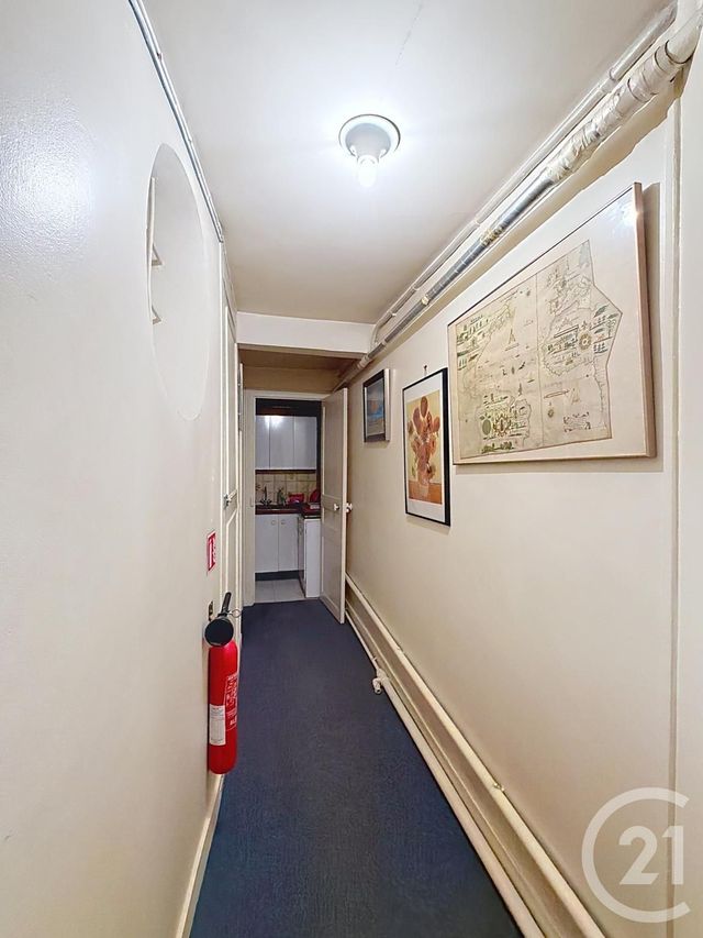 Appartement Local à vendre - 4 pièces - 100.1 m2 - PARIS - 75010 - ILE-DE-FRANCE - Century 21 Magenta La Fayette