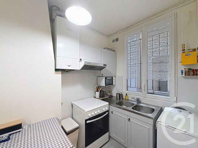 Appartement T3 à vendre - 3 pièces - 47.3 m2 - PARIS - 75010 - ILE-DE-FRANCE - Century 21 Magenta La Fayette