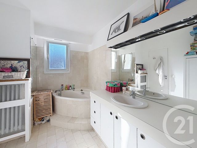 Appartement F3 à vendre - 4 pièces - 64.6 m2 - PARIS - 75010 - ILE-DE-FRANCE - Century 21 Magenta La Fayette