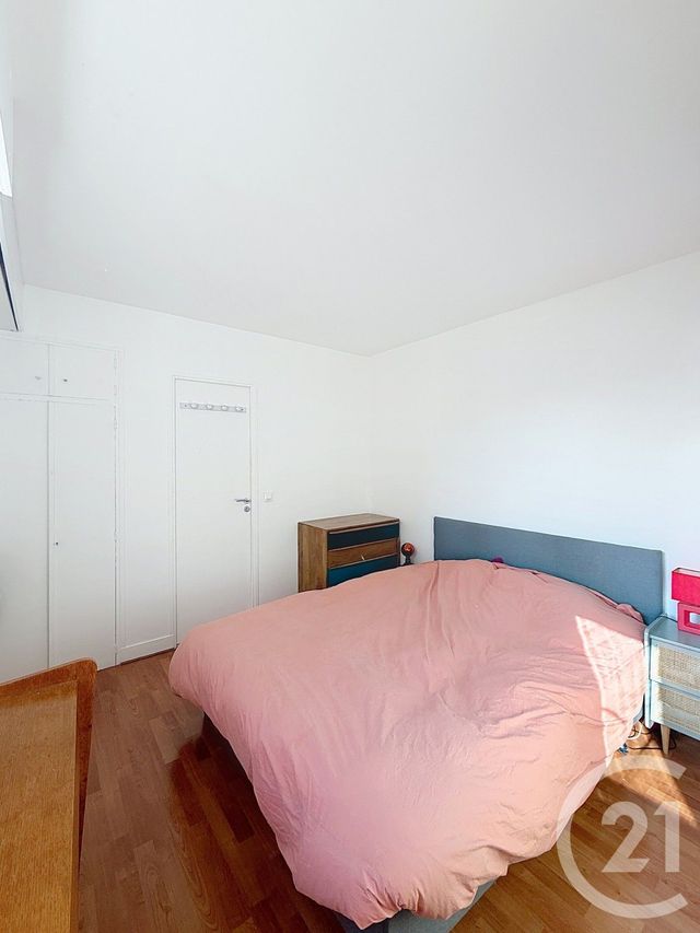 Appartement F3 à vendre - 4 pièces - 64.6 m2 - PARIS - 75010 - ILE-DE-FRANCE - Century 21 Magenta La Fayette