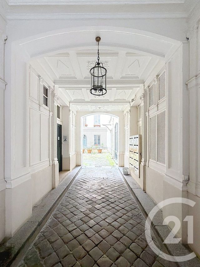 Appartement F2 à vendre - 2 pièces - 41.0 m2 - PARIS - 75010 - ILE-DE-FRANCE - Century 21 Magenta La Fayette