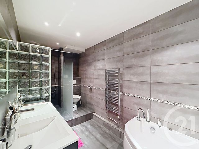 Appartement F5 à vendre - 5 pièces - 101.15 m2 - PARIS - 75010 - ILE-DE-FRANCE - Century 21 Magenta La Fayette