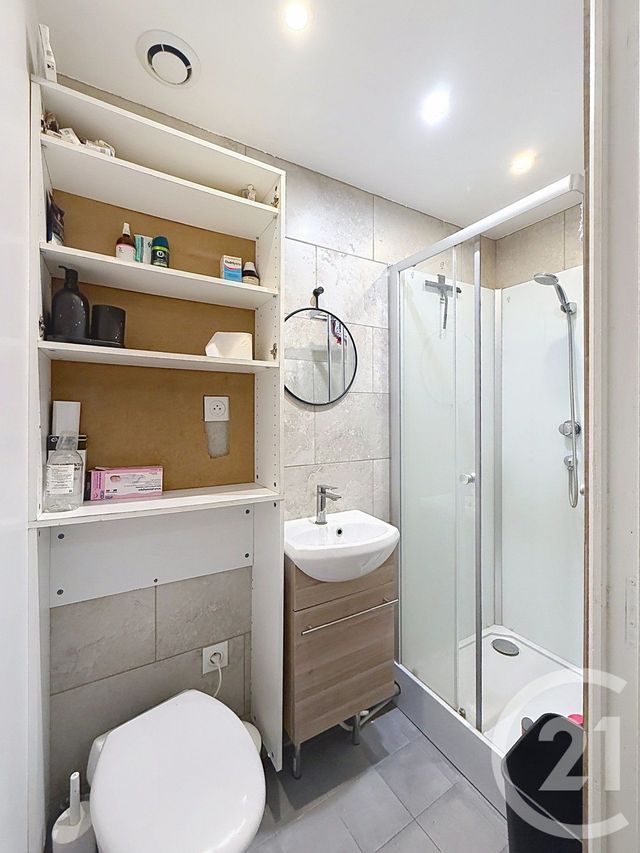 Appartement Studio à vendre - 1 pièce - 11.3 m2 - PARIS - 75010 - ILE-DE-FRANCE - Century 21 Magenta La Fayette
