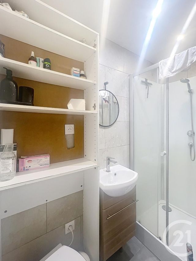 Appartement Studio à vendre - 1 pièce - 11.3 m2 - PARIS - 75010 - ILE-DE-FRANCE - Century 21 Magenta La Fayette