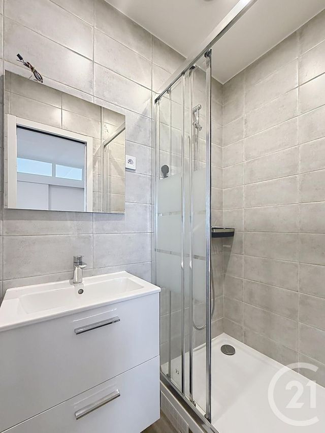 Appartement Studio à vendre - 1 pièce - 28.2 m2 - PARIS - 75002 - ILE-DE-FRANCE - Century 21 Magenta La Fayette