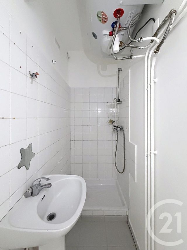 Appartement F4 à louer - 4 pièces - 60.05 m2 - PARIS - 75010 - ILE-DE-FRANCE - Century 21 Magenta La Fayette