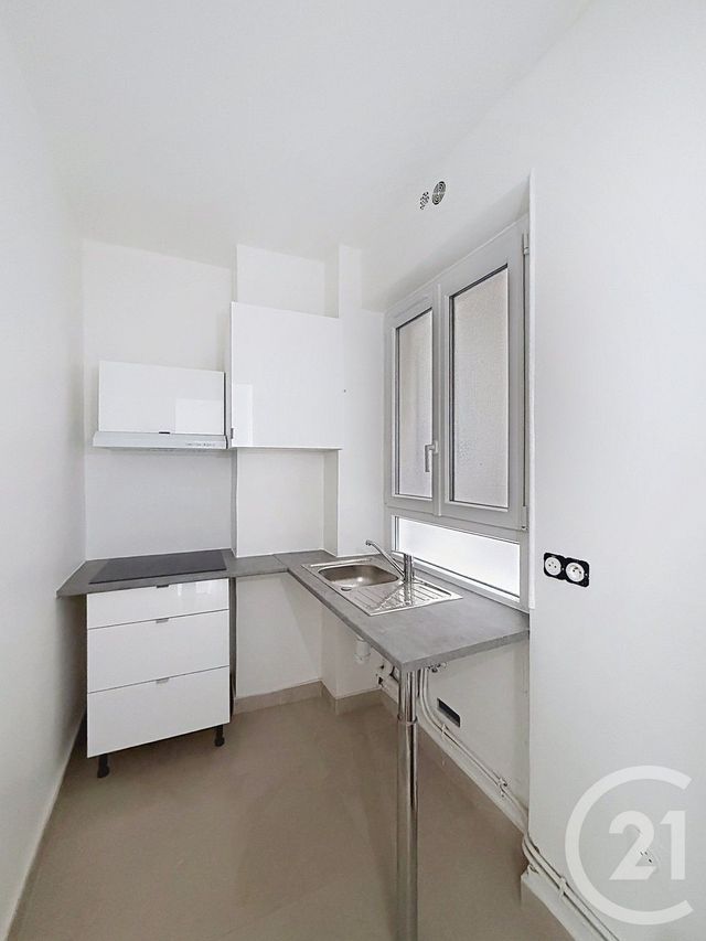 Appartement F4 à louer - 4 pièces - 60.05 m2 - PARIS - 75010 - ILE-DE-FRANCE - Century 21 Magenta La Fayette