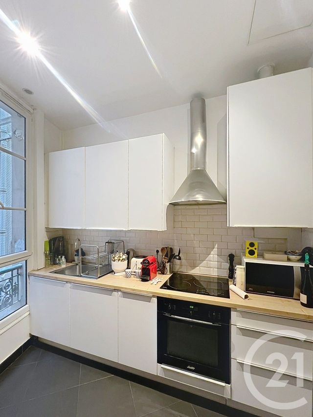 Appartement F3 à vendre - 3 pièces - 74.25 m2 - PARIS - 75010 - ILE-DE-FRANCE - Century 21 Magenta La Fayette