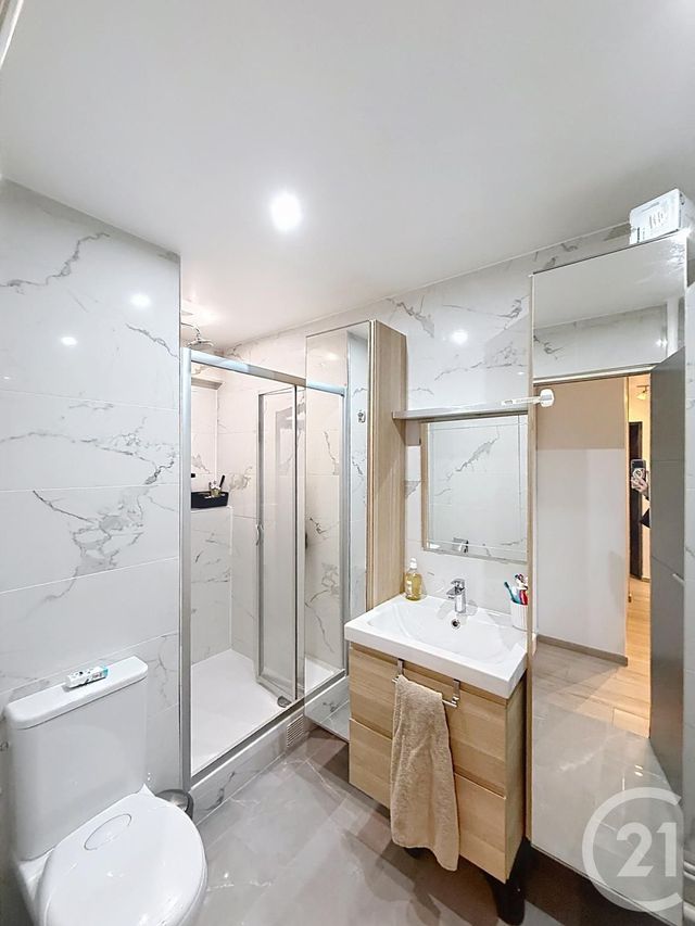 Appartement F6 à vendre - 6 pièces - 115.3 m2 - PARIS - 75019 - ILE-DE-FRANCE - Century 21 Magenta La Fayette