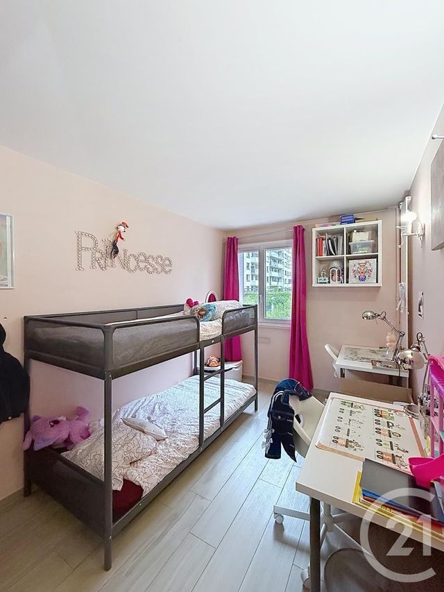 Appartement F6 à vendre - 6 pièces - 115.3 m2 - PARIS - 75019 - ILE-DE-FRANCE - Century 21 Magenta La Fayette