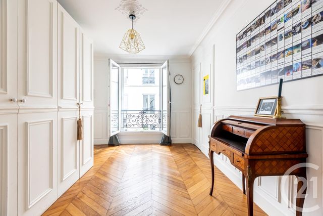 Appartement F4 à vendre - 4 pièces - 122.0 m2 - PARIS - 75009 - ILE-DE-FRANCE - Century 21 Magenta La Fayette