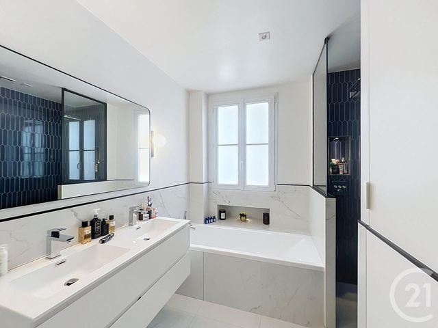 Appartement F4 à vendre - 4 pièces - 86.1 m2 - PARIS - 75010 - ILE-DE-FRANCE - Century 21 Magenta La Fayette