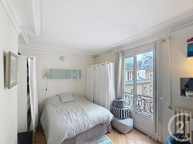 Appartement F3 à vendre - 3 pièces - 57.8 m2 - PARIS - 75010 - ILE-DE-FRANCE - Century 21 Magenta La Fayette