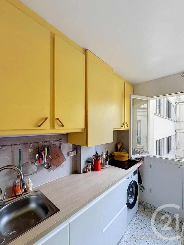 Appartement F3 à vendre - 3 pièces - 57.8 m2 - PARIS - 75010 - ILE-DE-FRANCE - Century 21 Magenta La Fayette