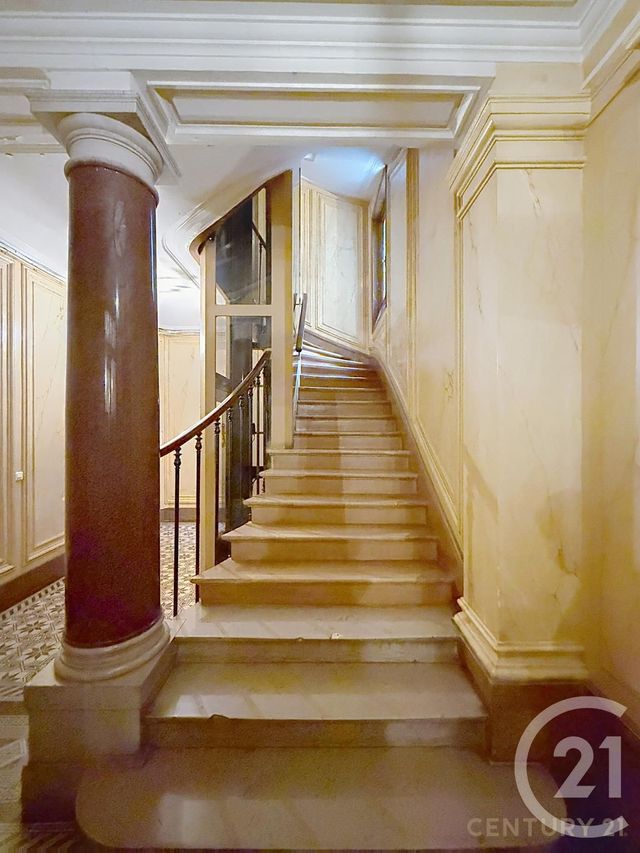 Appartement F3 à vendre - 3 pièces - 57.8 m2 - PARIS - 75010 - ILE-DE-FRANCE - Century 21 Magenta La Fayette